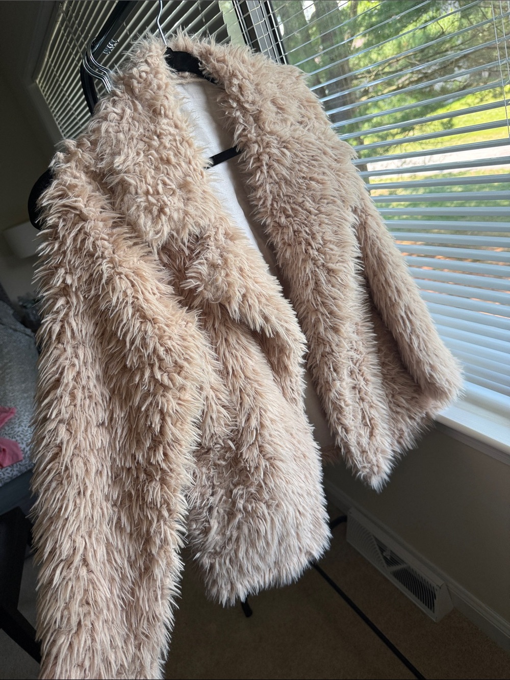 SHEIN Beige Plush Faux Fur Teddy Jacket